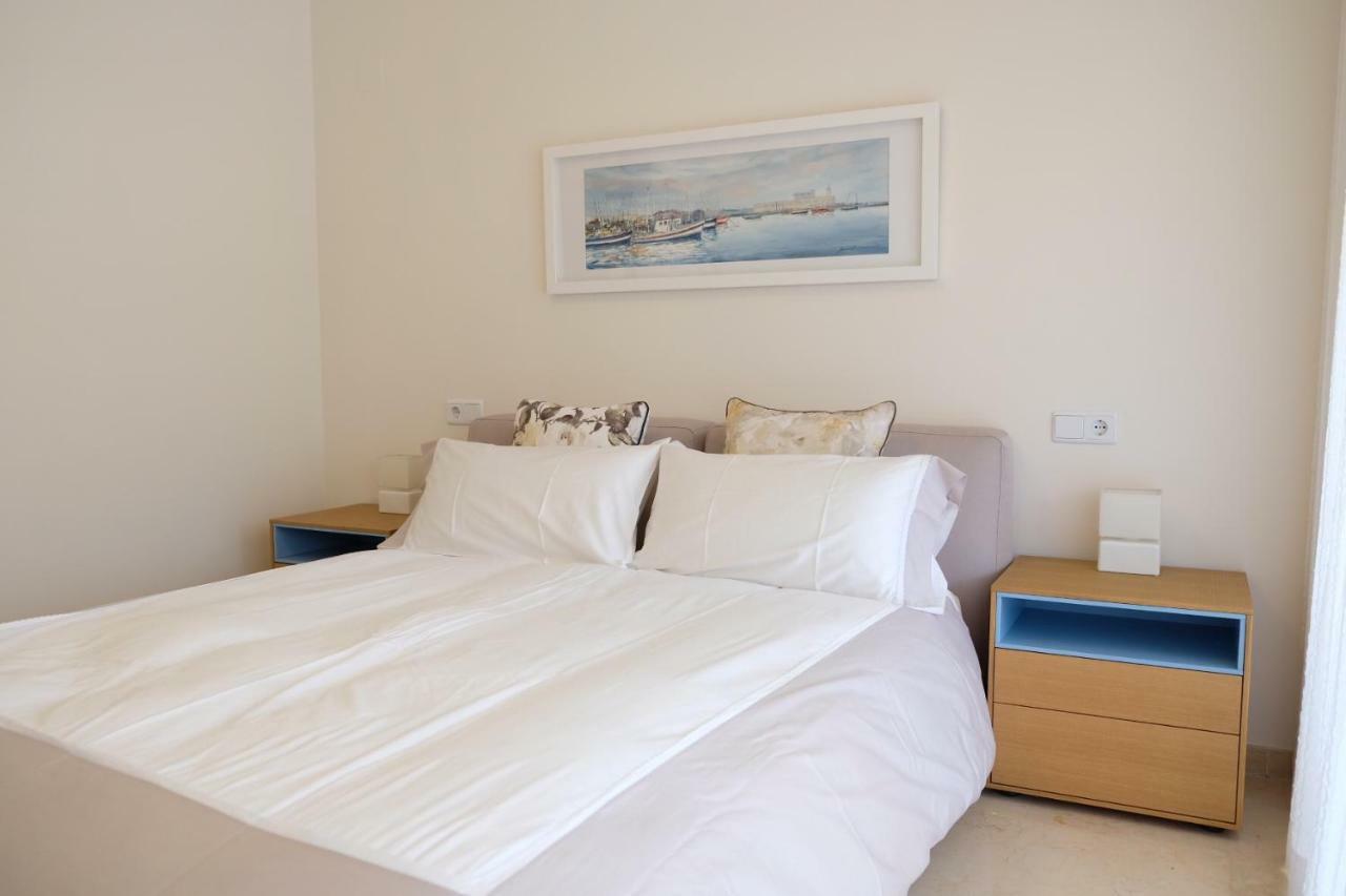 Luxury Modern Apartment With Terrace, Pool And Garage! Marbella Luaran gambar